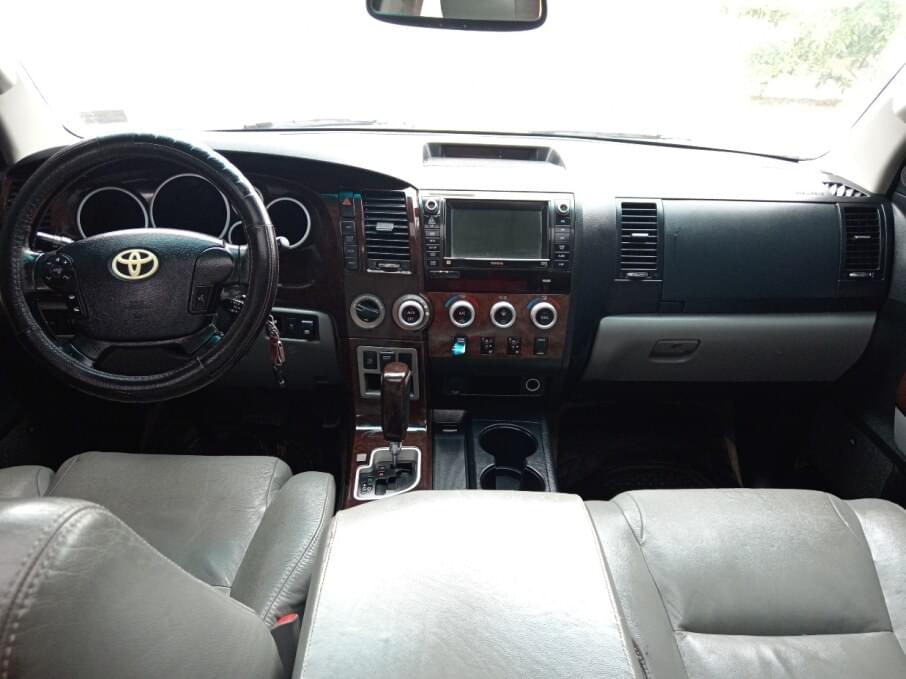 TOYOTA TUNDRA 2011 127.000 Kms.