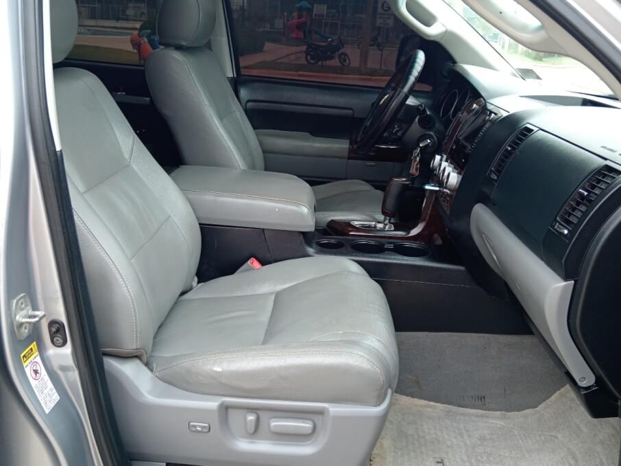 TOYOTA TUNDRA 2011 127.000 Kms.