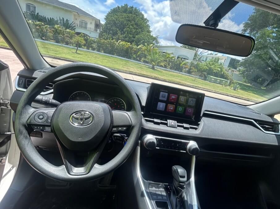 TOYOTA RAV4 2023 9.000 Kms.