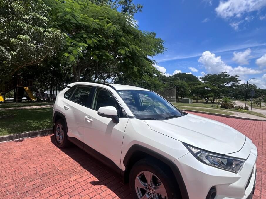 TOYOTA RAV4 2023 9.000 Kms.
