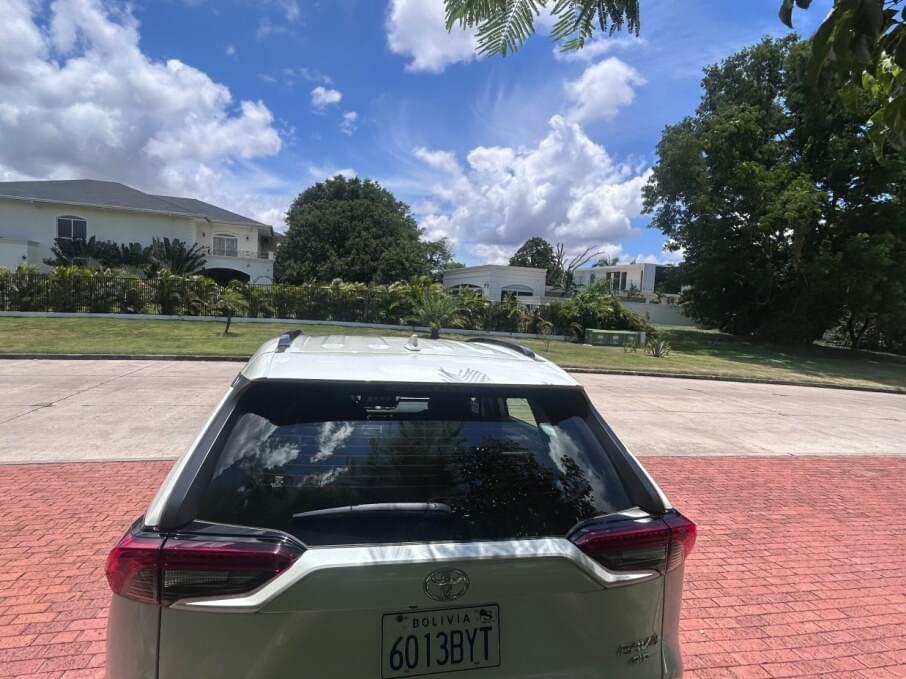 TOYOTA RAV4 2023 9.000 Kms.