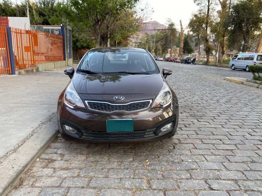 KIA RIO 2015 42.000 Kms.
