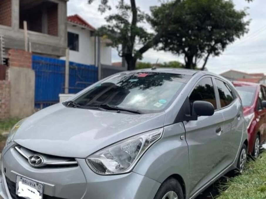 HYUNDAI EON 2016 86.700 Kms.