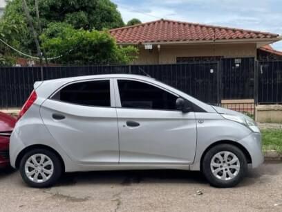 HYUNDAI EON 2016 86.700 Kms.