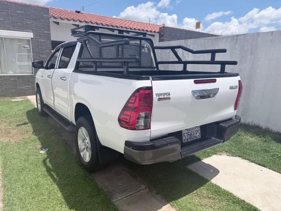 TOYOTA HILUX 2020 85.000 Kms.