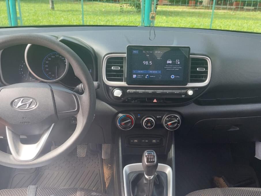 HYUNDAI VENUE 2022 36.000 Kms.