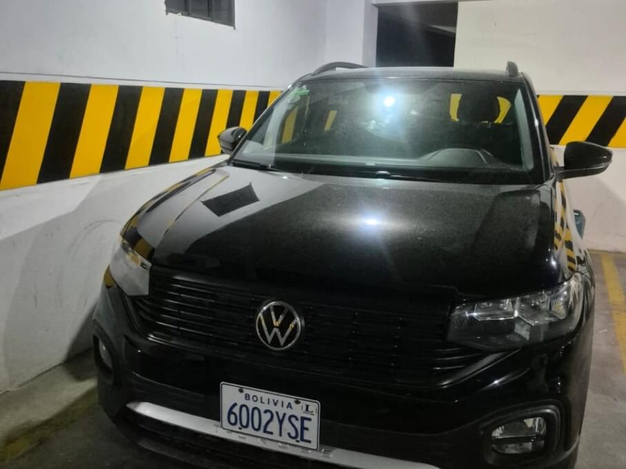 VOLKSWAGEN T-CROSS 2022 29.000 Kms.
