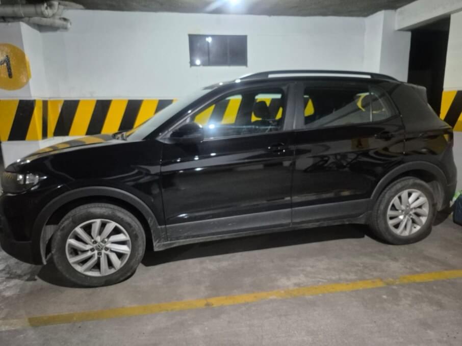VOLKSWAGEN T-CROSS 2022 29.000 Kms.