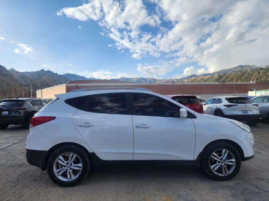 HYUNDAI TUCSON 2014 123.000 Kms.