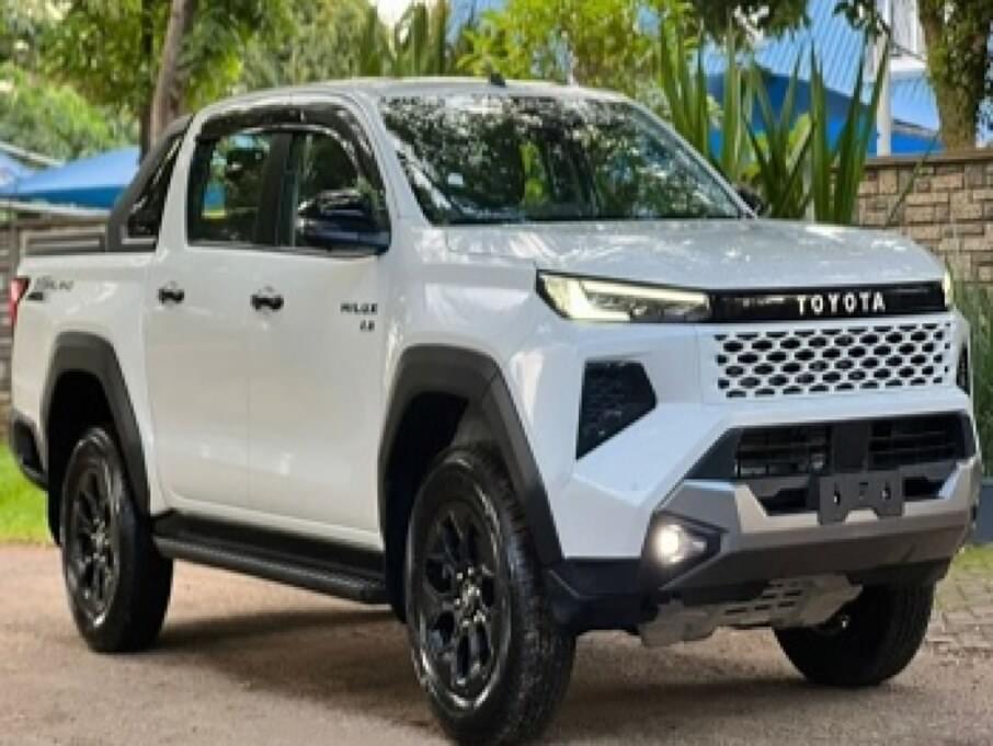 TOYOTA HILUX 2026 10 Kms.