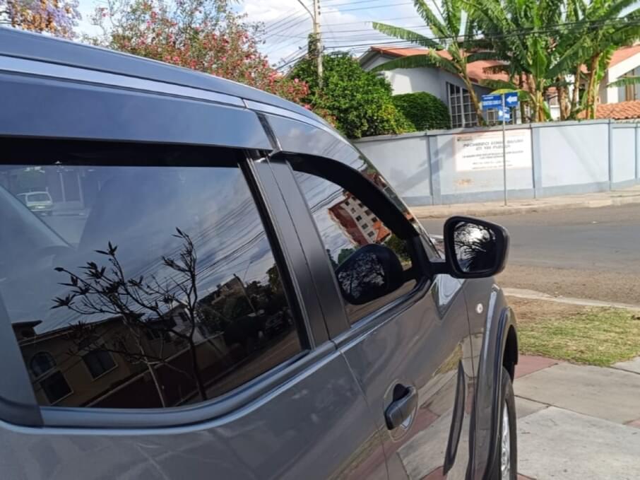 NISSAN FRONTIER 2025 21.500 Kms.