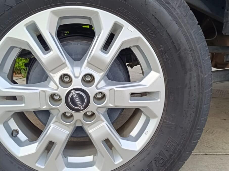 NISSAN FRONTIER 2025 21.500 Kms.