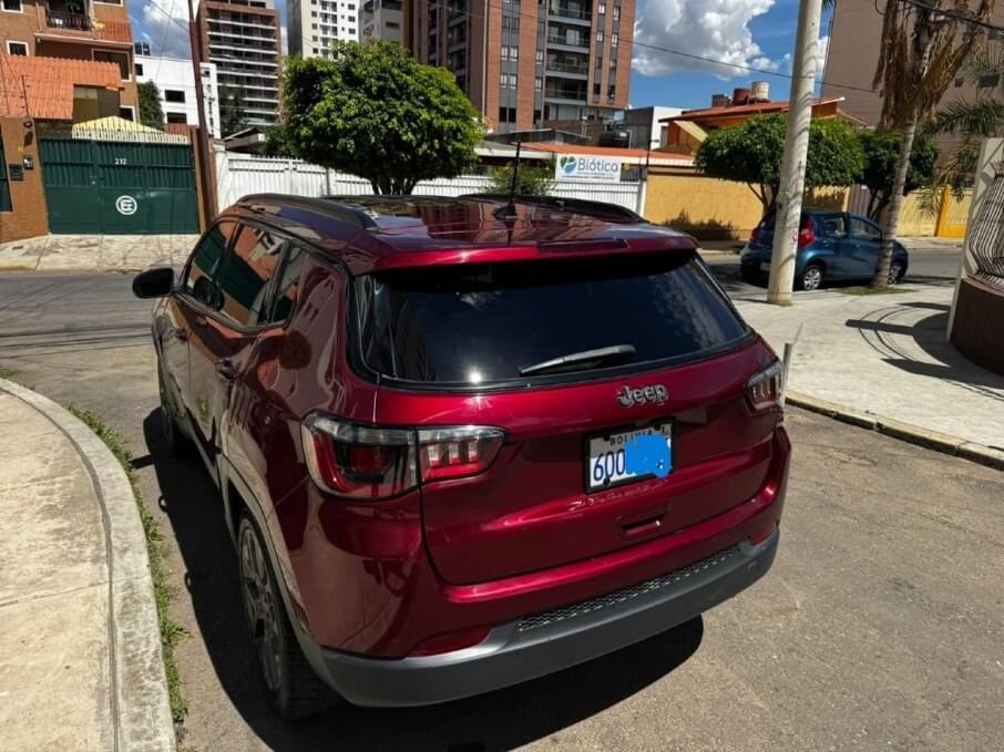 JEEP COMPASS 2021 65.000 Kms.