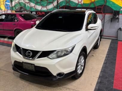 NISSAN QASHQAI 2015 97.000 Kms.
