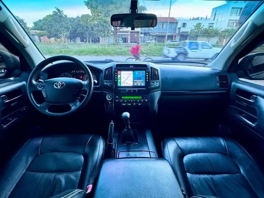 TOYOTA LAND CRUISER 2012 176.000 Kms.