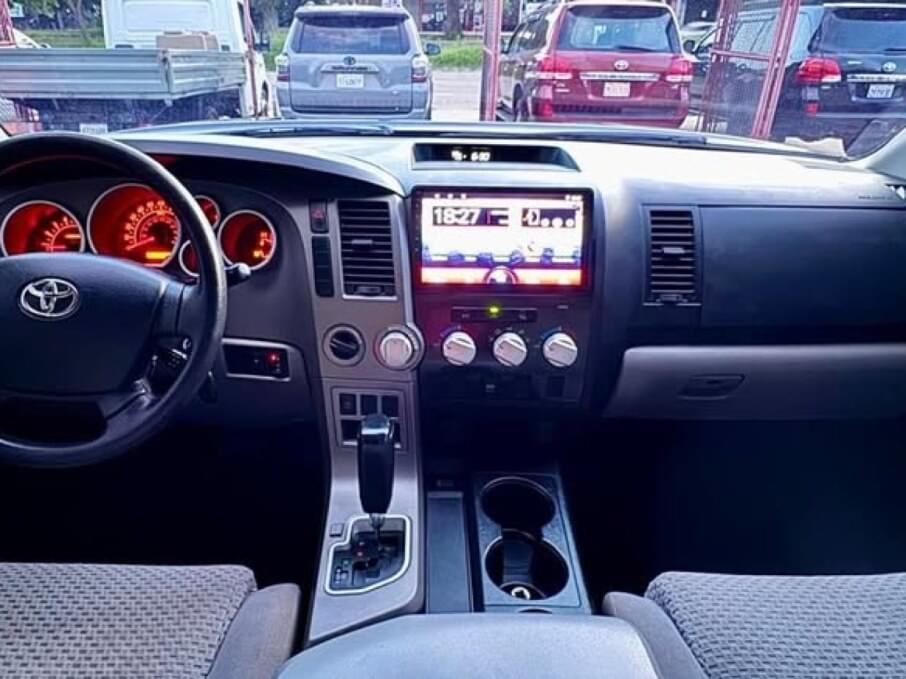 TOYOTA TUNDRA 2013 160.000 Kms.