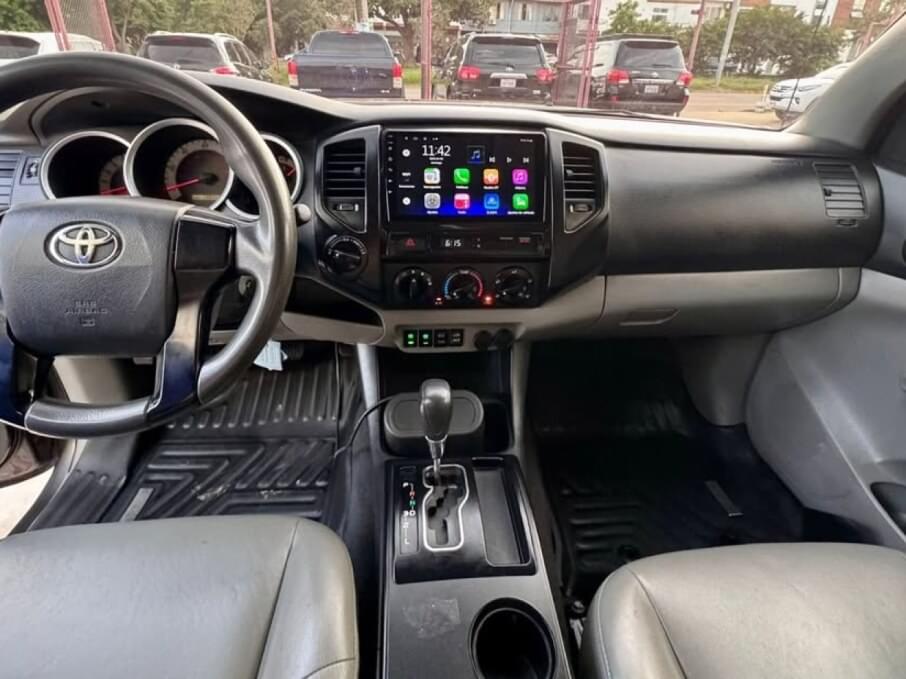 TOYOTA TACOMA 2013 138.000 Kms.