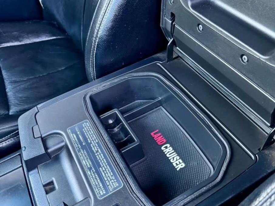 TOYOTA LAND CRUISER 2012 176.000 Kms.