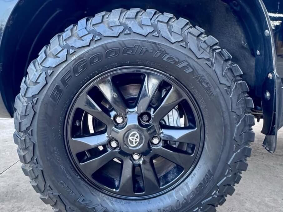 TOYOTA LAND CRUISER 2012 176.000 Kms.