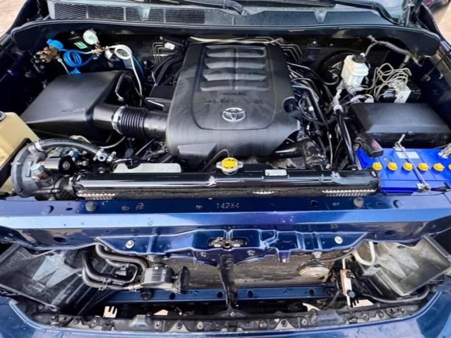 TOYOTA TUNDRA 2013 160.000 Kms.