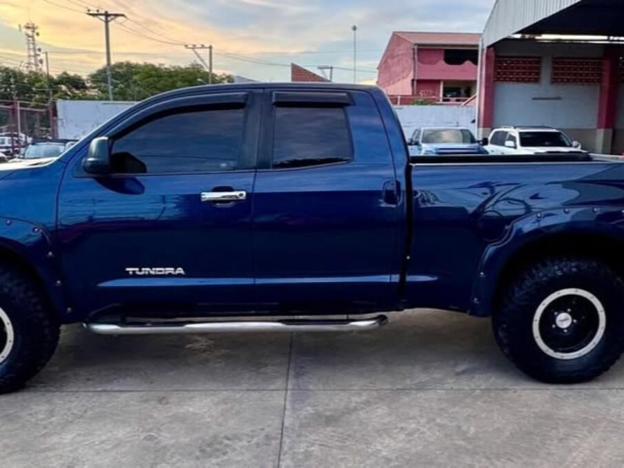 TOYOTA TUNDRA 2013 160.000 Kms.
