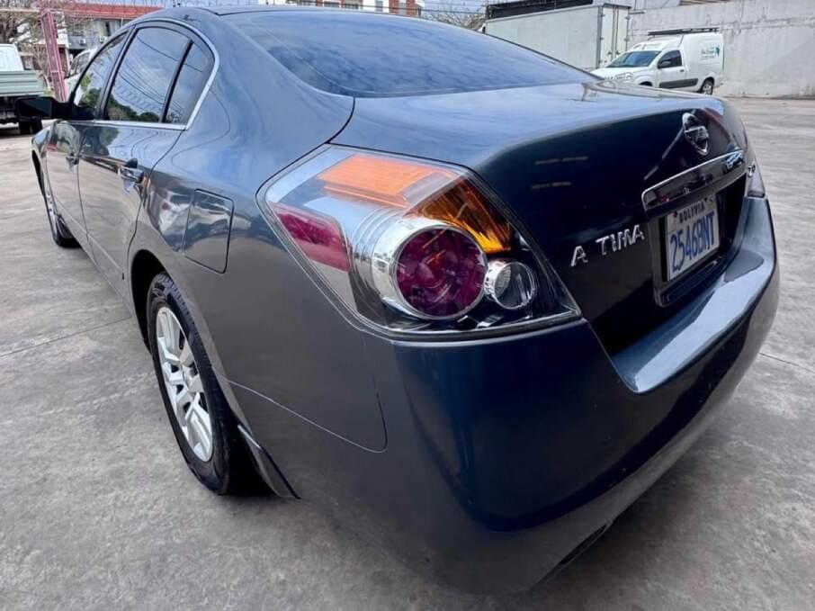 NISSAN ALTIMA 2009 84.000 Kms.