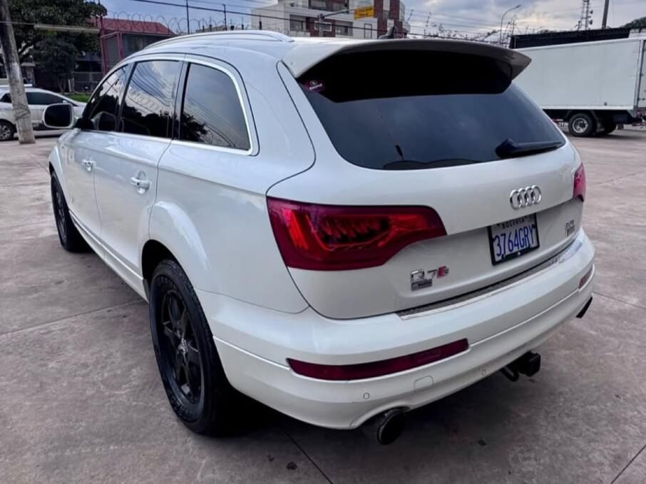 AUDI Q7 2014 90.000 Kms.