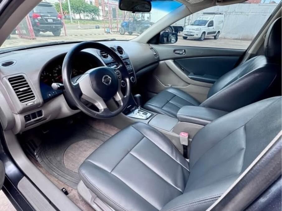 NISSAN ALTIMA 2009 84.000 Kms.