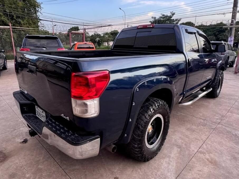 TOYOTA TUNDRA 2013 160.000 Kms.