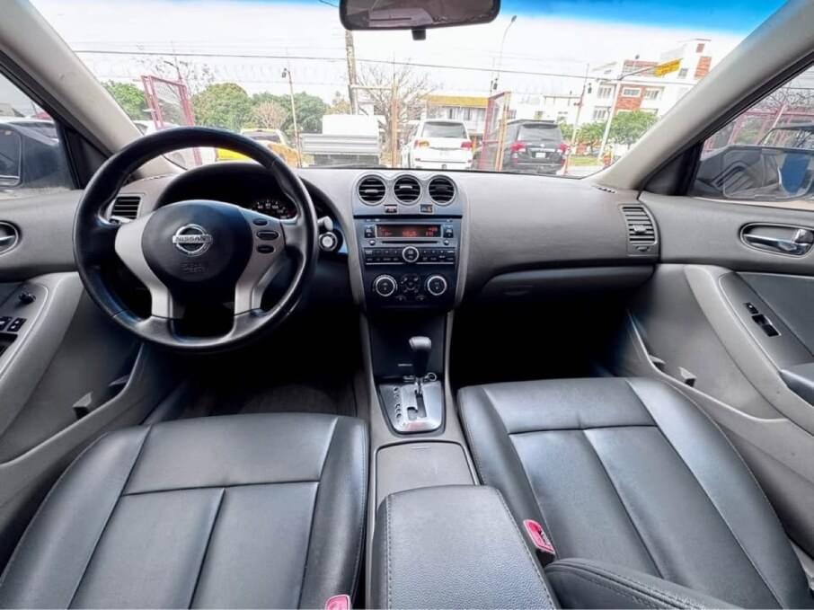 NISSAN ALTIMA 2009 84.000 Kms.