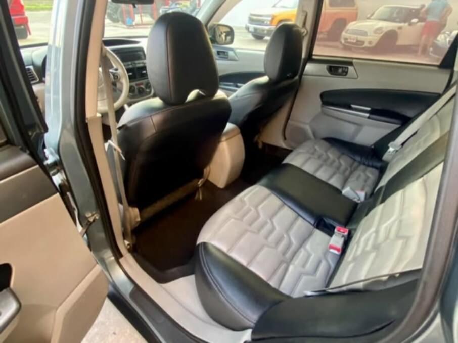 SUBARU FORESTER 2011 90.000 Kms.