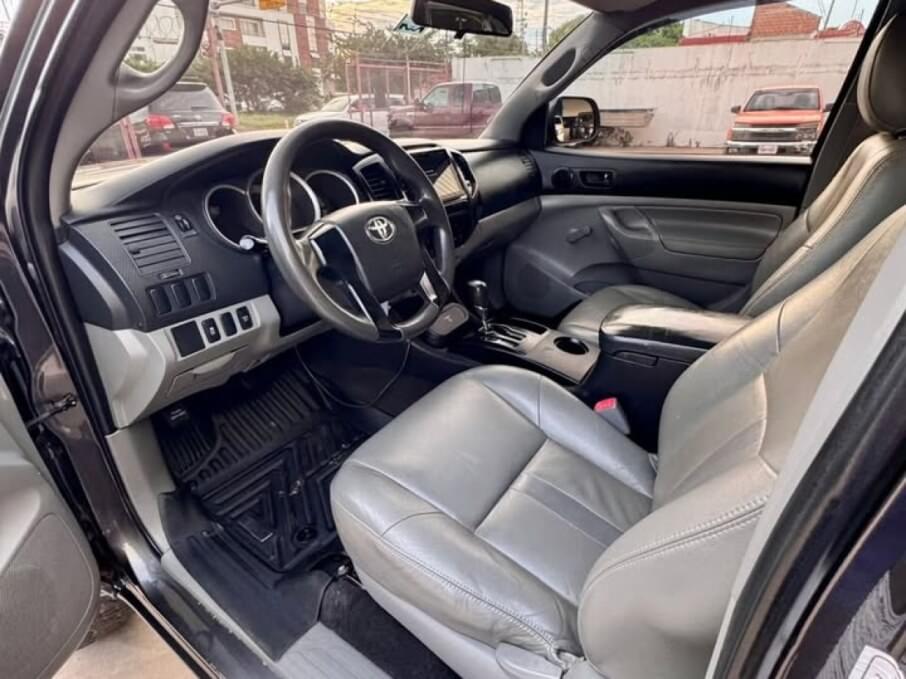 TOYOTA TACOMA 2013 138.000 Kms.
