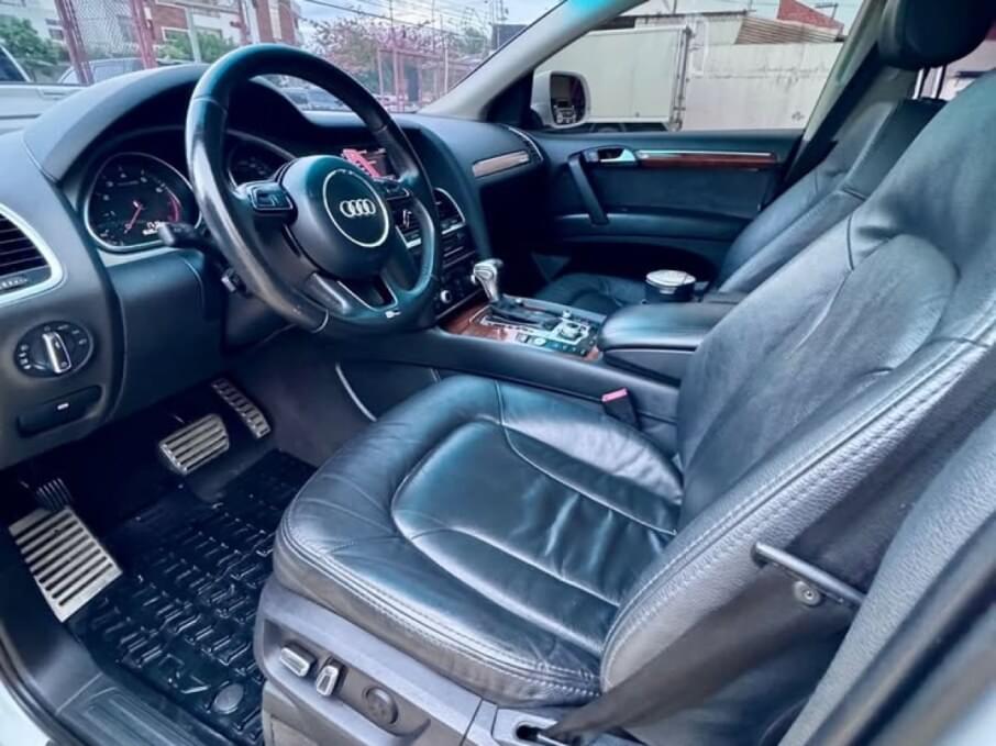 AUDI Q7 2014 90.000 Kms.