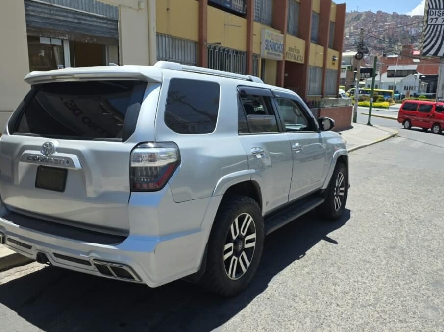 TOYOTA 4RUNNER 2019 80.000 Kms.
