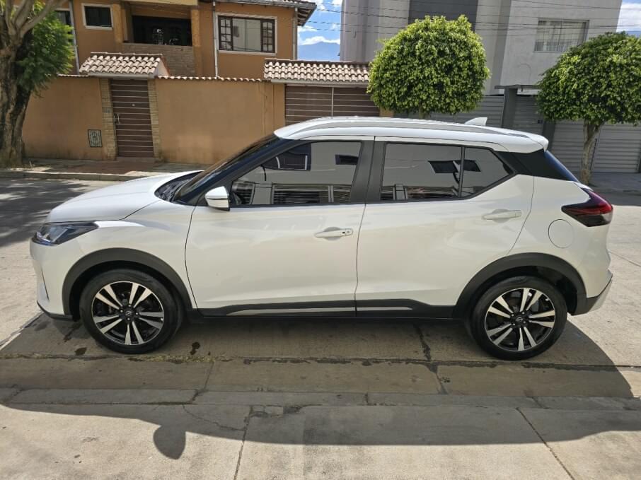 NISSAN KICKS 2023 22.000 Kms.