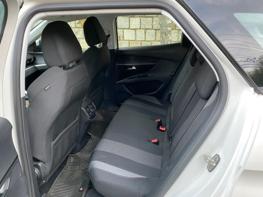 PEUGEOT 3008 2019 52.000 Kms.