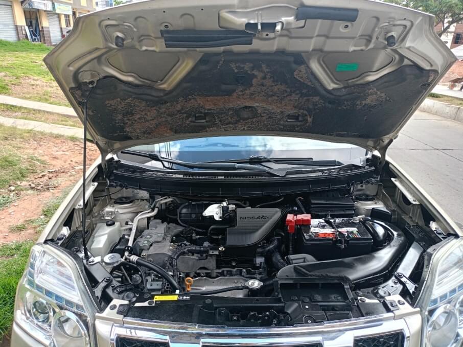 NISSAN X-TRAIL 2014 74.500 Kms.