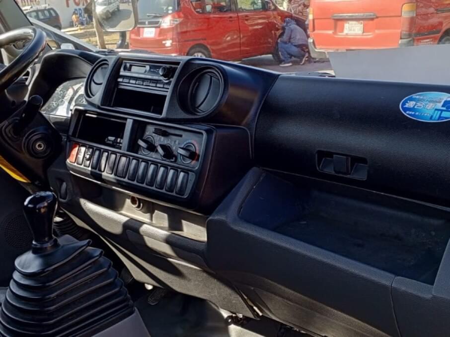 TOYOTA HIACE 2012 89.763 Kms.