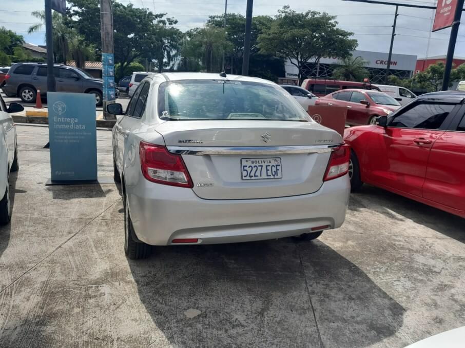 SUZUKI DZIRE SEDAN 2020 45.700 Kms.