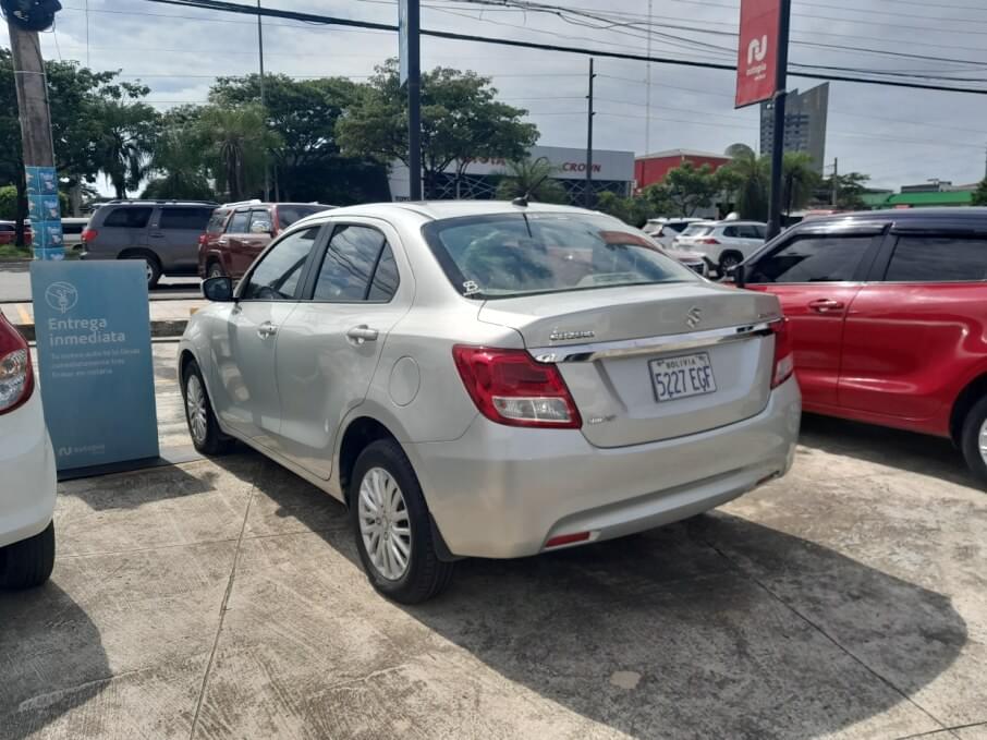 SUZUKI DZIRE SEDAN 2020 45.700 Kms.