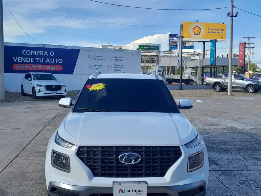 HYUNDAI VENUE 2022 24.400 Kms.