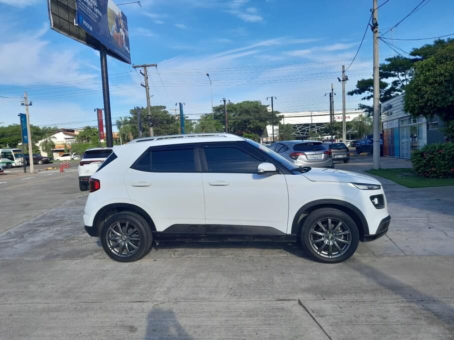 HYUNDAI VENUE 2022 24.400 Kms.