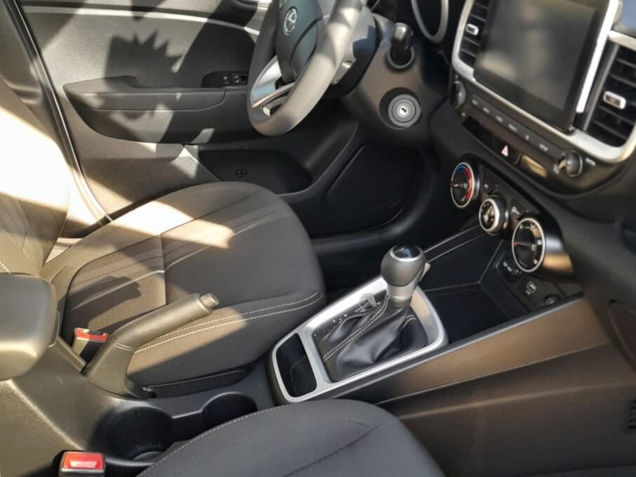 HYUNDAI VENUE 2022 24.400 Kms.