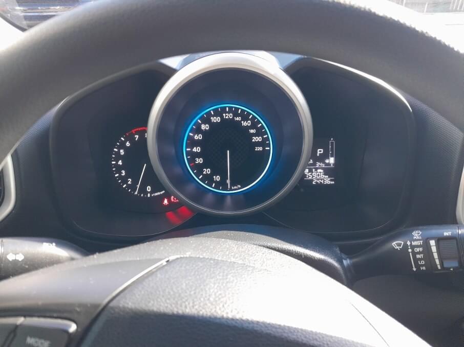 HYUNDAI VENUE 2022 24.400 Kms.