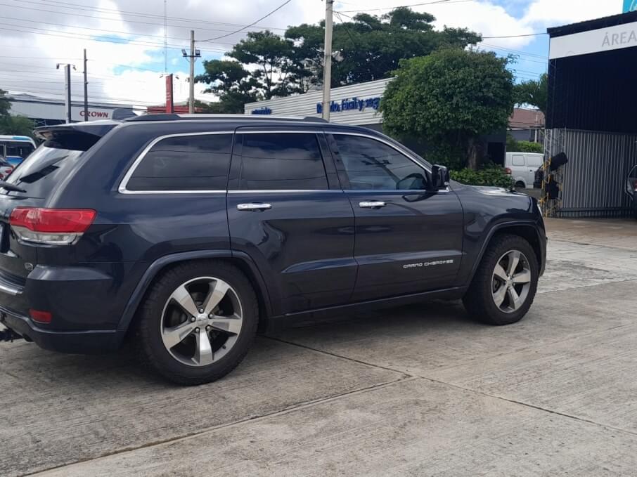 JEEP GRAND CHEROKEE 2015 138.184 Kms.