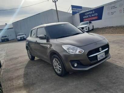 SUZUKI SWIFT 2025 15.500 Kms.