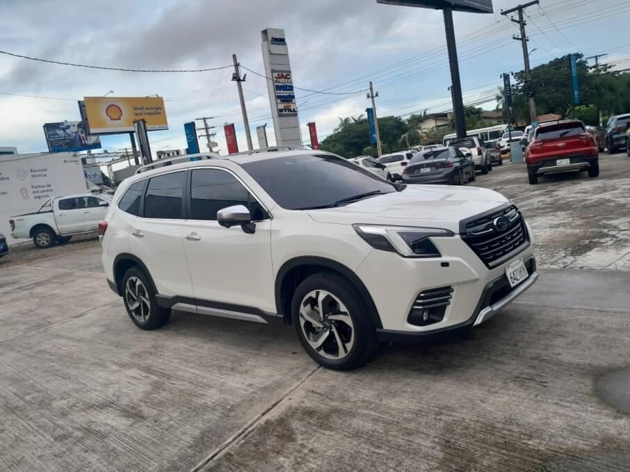 SUBARU FORESTER 2024 8.900 Kms.