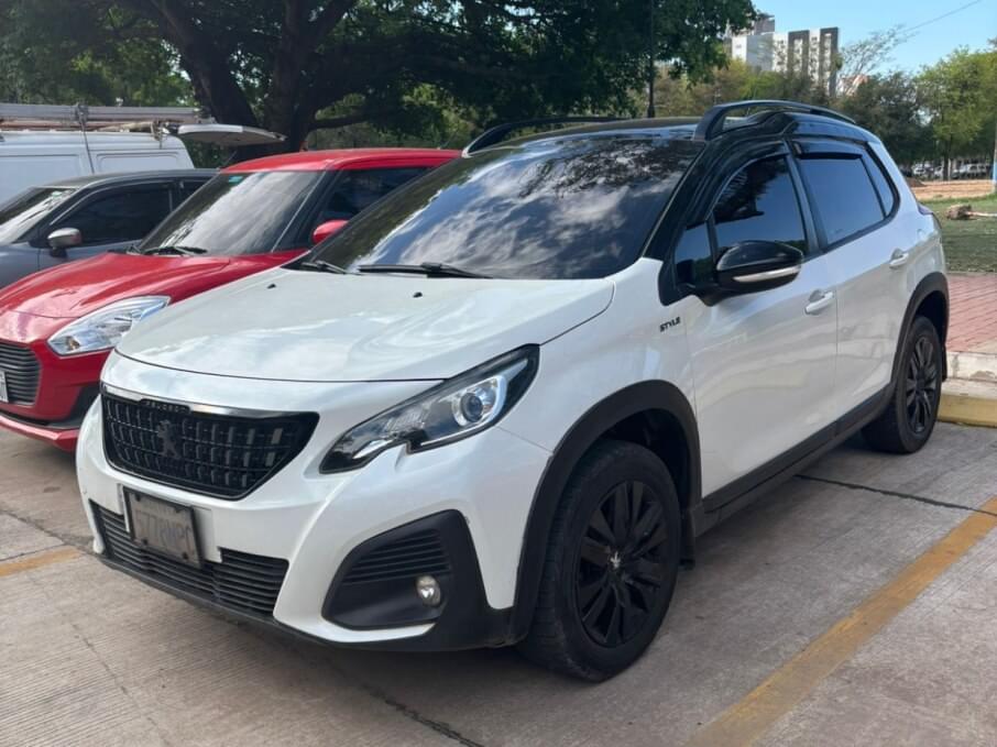 PEUGEOT 2008 2023 80.000 Kms.