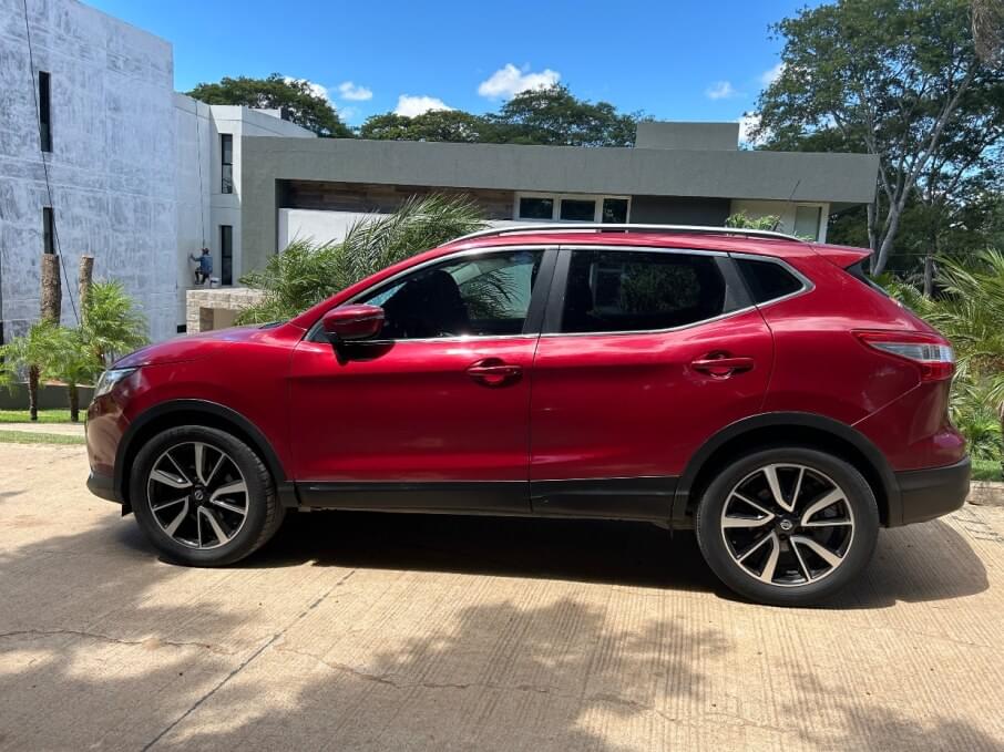 NISSAN QASHQAI 2016 80.000 Kms.