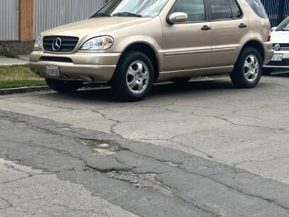 MERCEDES BENZ ML 2004 175.000 Kms.